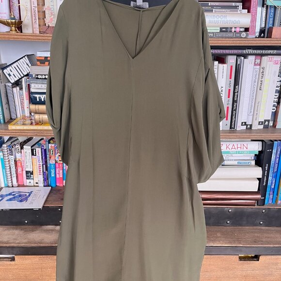 COS BATWING-SLEEVE OLIVE/KHAKI DRESS W/ POCKETS. BUSINESS / CASUAL. SIZE 8. - Picture 10 of 10